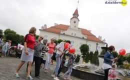 „Miasto, w którym mieszkam”. Happening przy działdowskiej fontannie