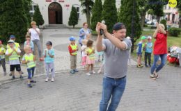 „Miasto, w którym mieszkam”. Happening przy działdowskiej fontannie