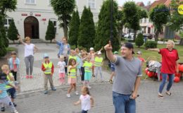 „Miasto, w którym mieszkam”. Happening przy działdowskiej fontannie