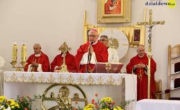 Odpust, Marsz dla Życia i Rodziny oraz poświęcenie grobu dla dzieci utraconych w parafii Św. Katarzyny
