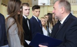 Maturzyści z ZS nr 2 żegnają szkołę