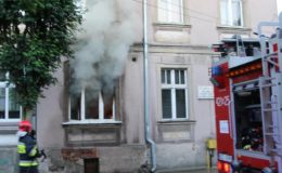 Pożar kamienicy na ulicy Hallera