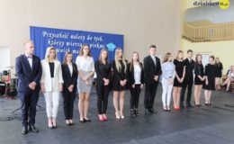 Maturzyści z ZS nr 2 żegnają szkołę