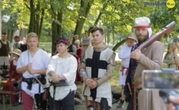 Setki widzów obejrzało inscenizację Bitwy Zwiadów Działdowskich podczas turnieju rycerskiego [zdjęcia, film]