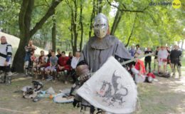 Setki widzów obejrzało inscenizację Bitwy Zwiadów Działdowskich podczas turnieju rycerskiego