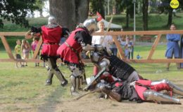 Setki widzów obejrzało inscenizację Bitwy Zwiadów Działdowskich podczas turnieju rycerskiego