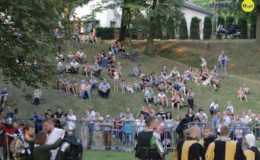 Setki widzów obejrzało inscenizację Bitwy Zwiadów Działdowskich podczas turnieju rycerskiego