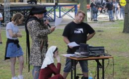 Setki widzów obejrzało inscenizację Bitwy Zwiadów Działdowskich podczas turnieju rycerskiego