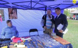 Jarmark Antyków, Rękodzieła i Zdrowej Żywności oraz zlot pojazdów zabytkowych