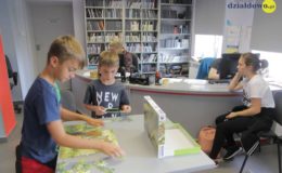 W naszej bibliotece był „Turniej Układania Puzzli Na Czas”