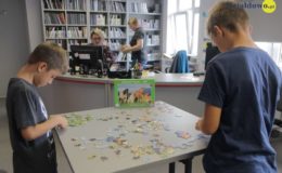W naszej bibliotece był „Turniej Układania Puzzli Na Czas”