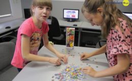 W naszej bibliotece był „Turniej Układania Puzzli Na Czas”