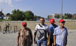 Wycieczka podopiecznych działdowskiego Caritasu. Statkiem po Kanale Elbląskim