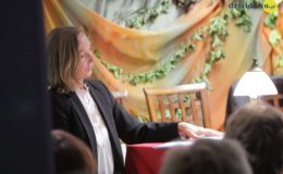 Teatr przy stoliku – „Kto nas odwiedzi”