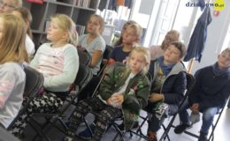 „Przedmiot zwykły czy niezwykły?”. Gra miejska w bibliotece