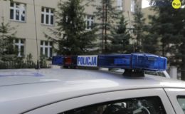 (Na zdjęciu sygnalizator świetlny policyjny)