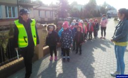 Spotkanie przedszkolaków z policjantkami