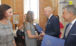Wręczenie stypendiów burmistrza Działdowa dla najzdolniejszych uczniów
