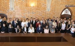 Wręczenie stypendiów burmistrza Działdowa dla najzdolniejszych uczniów