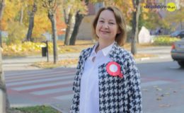 „Barwy narodowe”. Happening przy działdowskiej Jedynce