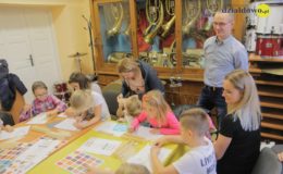 Kreatywne warsztaty plastyczne dla dzieci OPAKUJ TO! [zdjęcia]