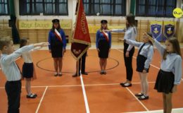 Obchody Dnia Edukacji Narodowej oraz ślubowanie i pasowanie uczniów w Szkole Podstawowej nr 1 [zdjęcia]