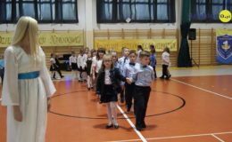 Obchody Dnia Edukacji Narodowej oraz ślubowanie i pasowanie uczniów  w Szkole Podstawowej nr 1
