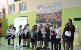 Dzień Papieski w Szkole Podstawowej nr 2 w Działdowie [zdjęcia]