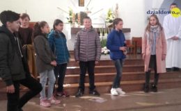 Występ uczniów z ZS nr 2 w kościele pw. Podwyższenia Krzyża Świętego