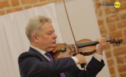 Koncert szkoły muzycznej z okazji Święta Niepodległości