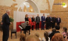 Koncert szkoły muzycznej z okazji Święta Niepodległości