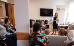 Bezpieczny senior – spotkanie przedstawiciela ZUS i policjantek z Działdowa z podopiecznymi Domu „Senior-WIGOR”