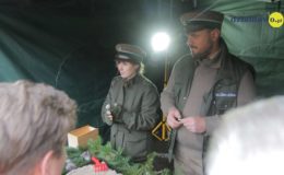 Choinka rozbłysła dziesiątkami światełek