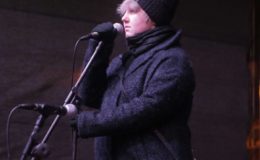 Choinka rozbłysła dziesiątkami światełek