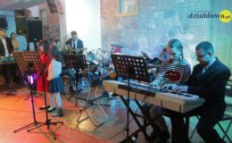 Świąteczny koncert Szkoły Art Music