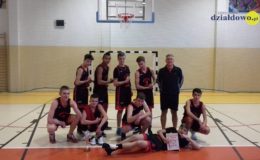 Jedynka Mistrzem Powiatu w koszykówce chłopców szkół podstawowych