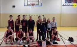 Jedynka Mistrzem Powiatu w koszykówce chłopców szkół podstawowych