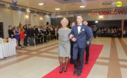 Zobaczcie jak na studniówce bawili się uczniowie II Liceum Ogólnokształcącego