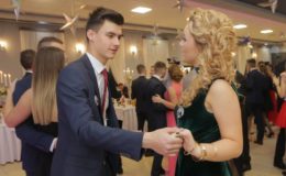 Zobaczcie jak na studniówce bawili się uczniowie II Liceum Ogólnokształcącego