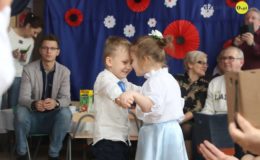 Były piosenki, wierszyki i tańce. Dzień Babci i Dziadka
