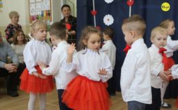Dzień Babci i Dziadka w grupie Biedronek w Przedszkolu nr 1 w Działdowie