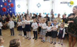 Dzień Babci i Dziadka w grupie Biedronek w Przedszkolu nr 1 w Działdowie