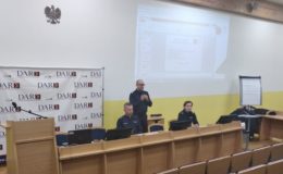 Debata społeczna na Uniwersytecie Trzeciego Wieku.  Bezpieczny senior