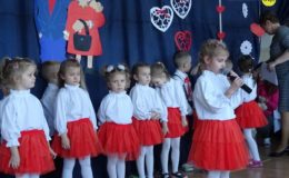 Dzień Babci i Dziadka w grupie Jeżyków w Przedszkolu nr 1 w Działdowie