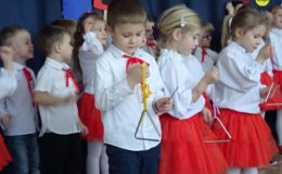 Dzień Babci i Dziadka w grupie Jeżyków w Przedszkolu nr 1 w Działdowie