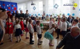 Dzień Babci i Dziadka w grupie Jeżyków w Przedszkolu nr 1 w Działdowie