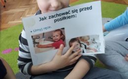 Warsztaty kulinarne z Małym Misiem w Przedszkolu nr 4