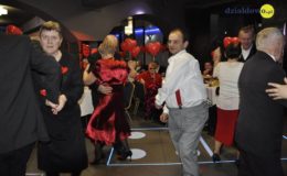 Romantyczny bal w klimacie Walentynek
