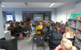W naszej bibliotece odbyły się warsztaty kryminalne Krzysztofem Beśką
