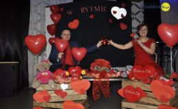 Romantyczny bal w klimacie Walentynek
